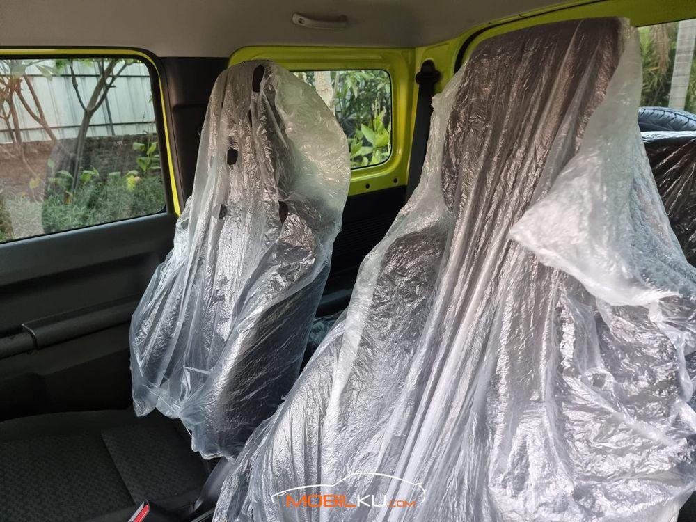 Mobil Suzuki Jimny 2020