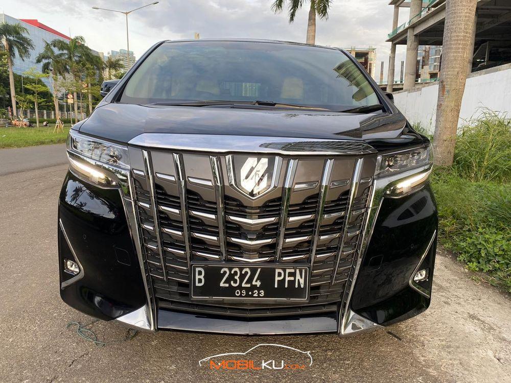 Mobil Toyota Alphard 2018