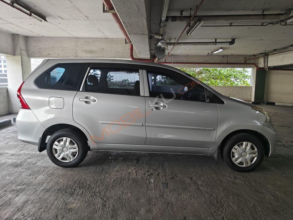 Mobil Daihatsu Xenia 2014