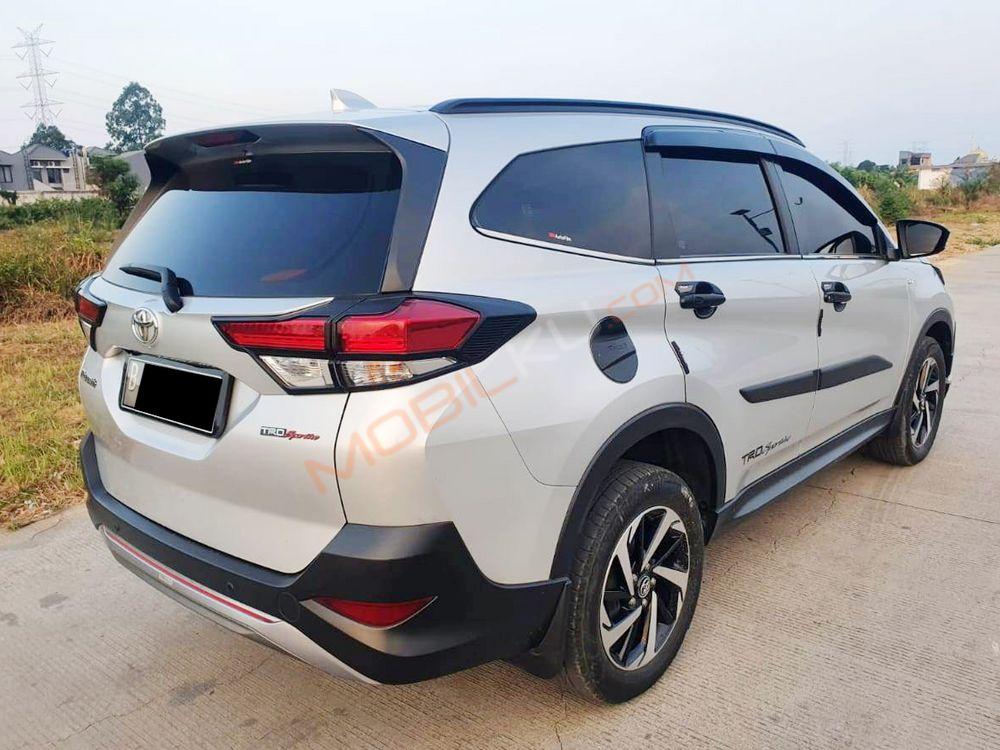 Mobil Toyota Rush 2020