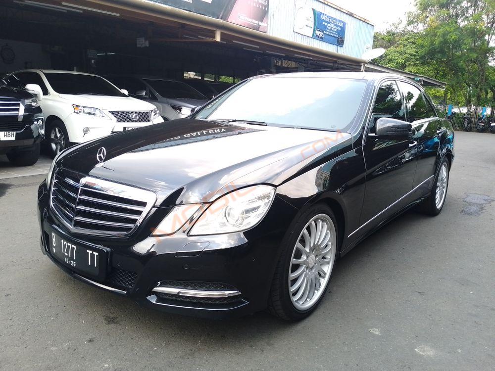 Mobil Mercedes-Benz E-Class 2011