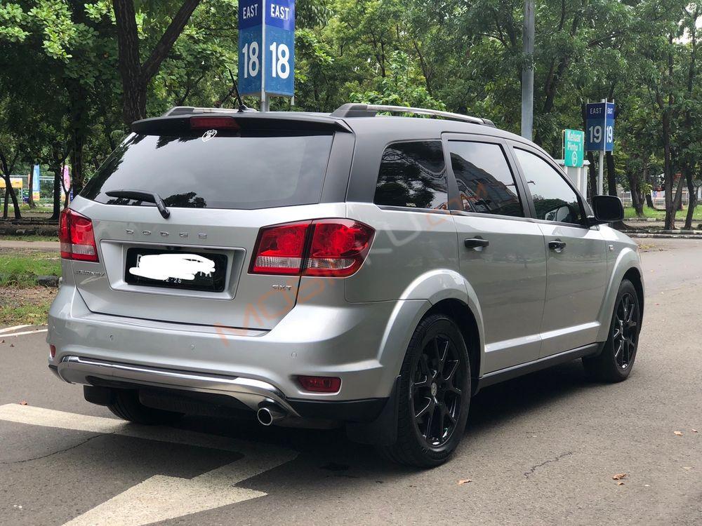 Mobil Dodge Journey 2014