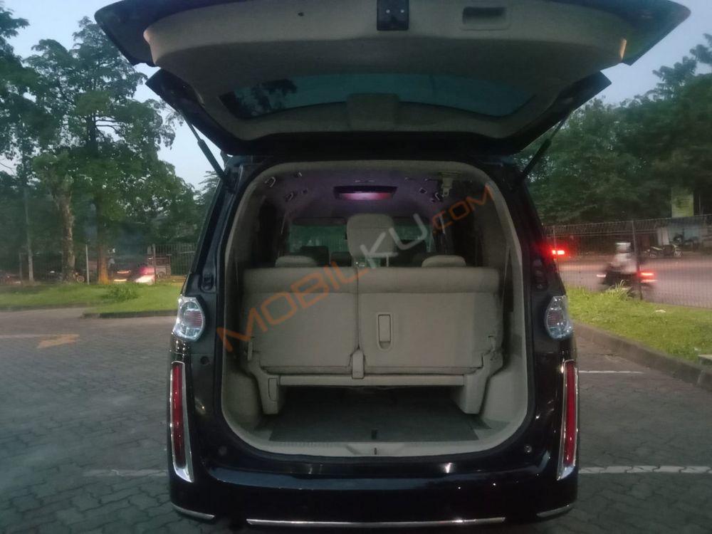 Mobil Mazda Biante 2012