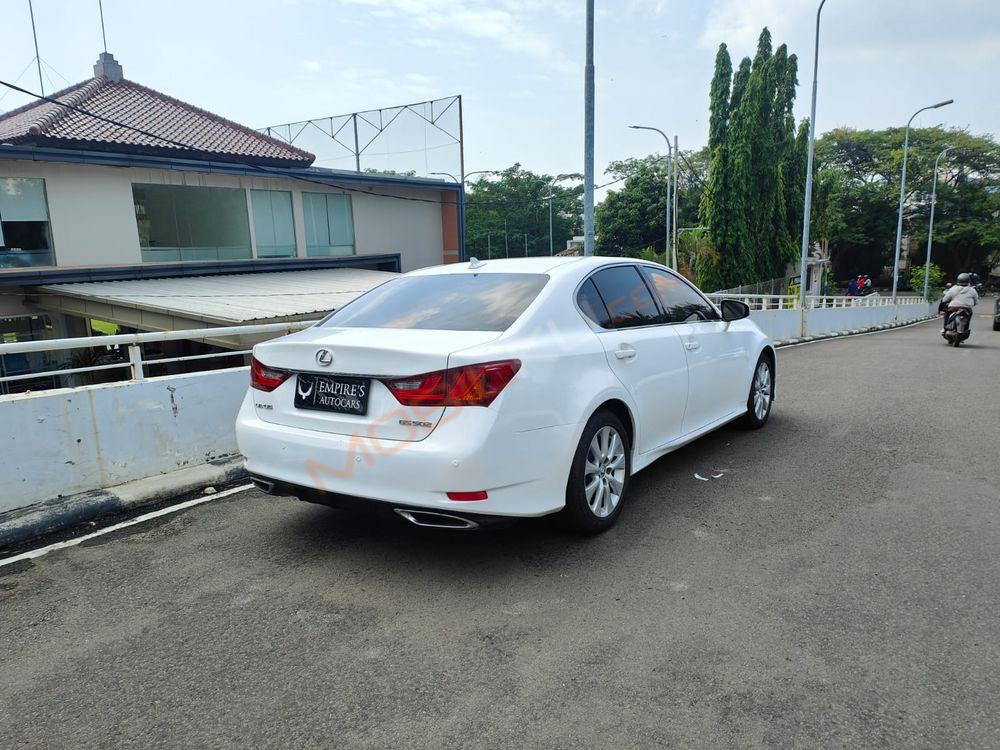 Mobil Lexus GS 2012
