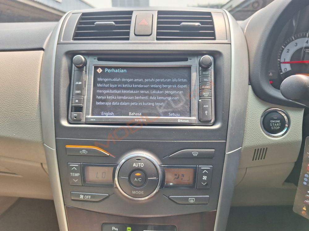 Mobil Toyota Corolla 2010