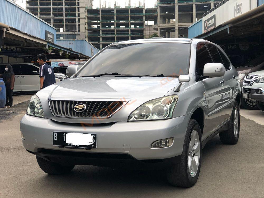 Mobil Toyota Harrier 2013