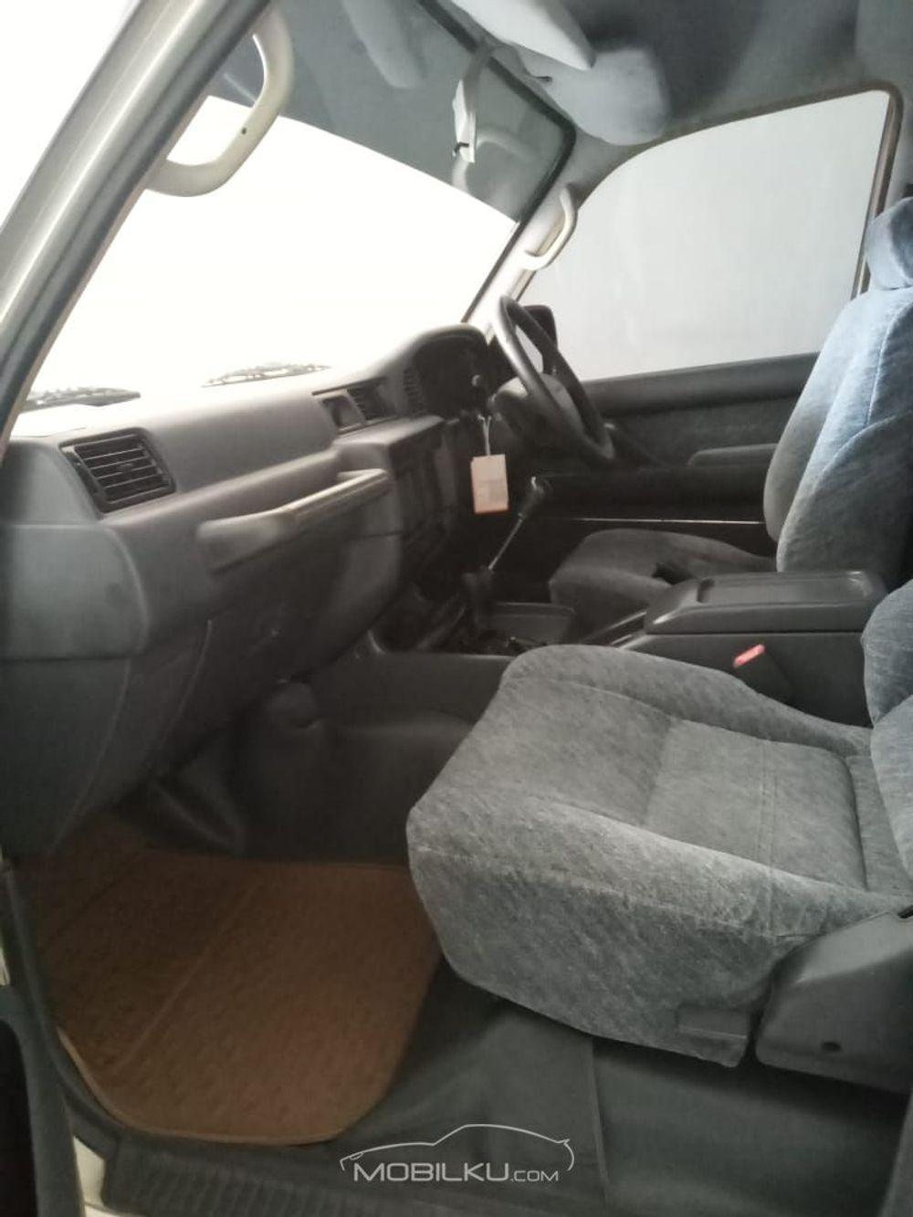 Mobil Toyota Land Cruiser 1996