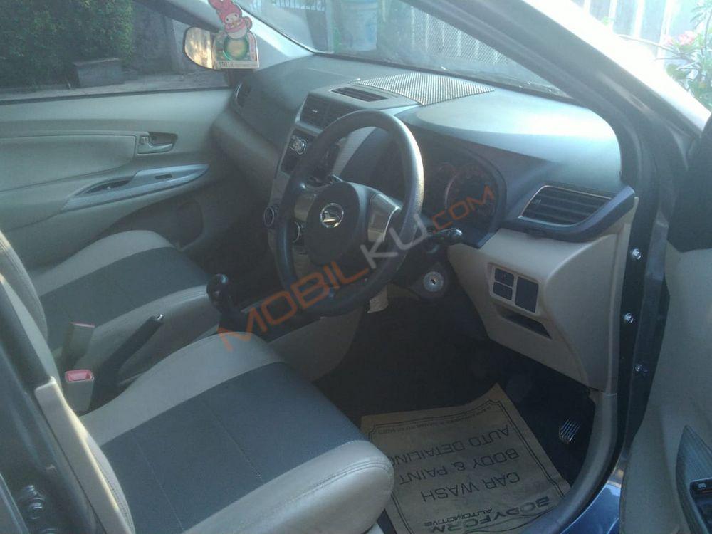 Mobil Daihatsu Xenia 2014