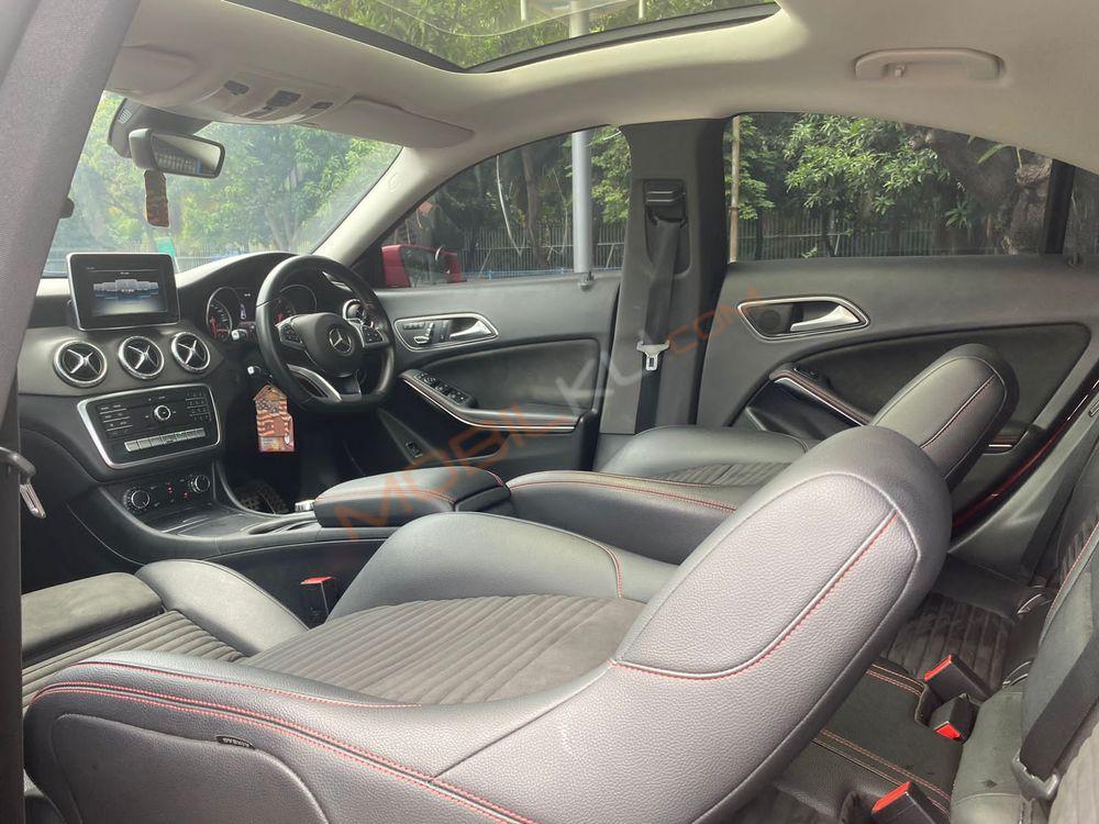 Mobil Mercedes-Benz CLA 2018