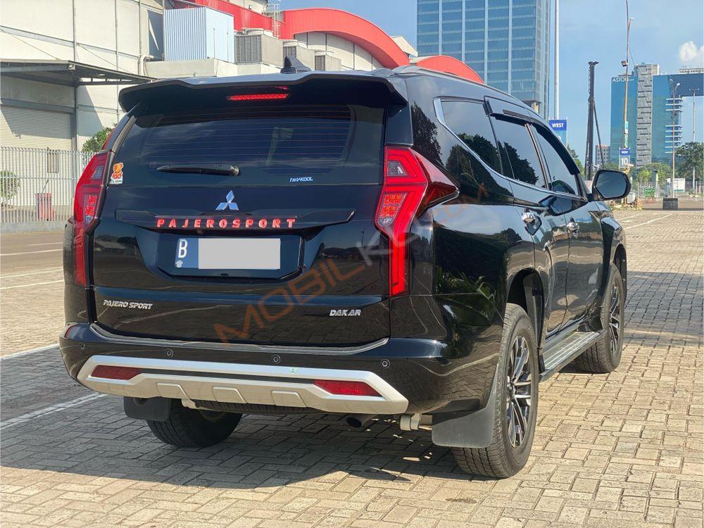 Mobil Mitsubishi Pajero Sport 2022