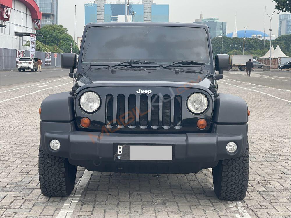 Mobil Jeep Wrangler 2011