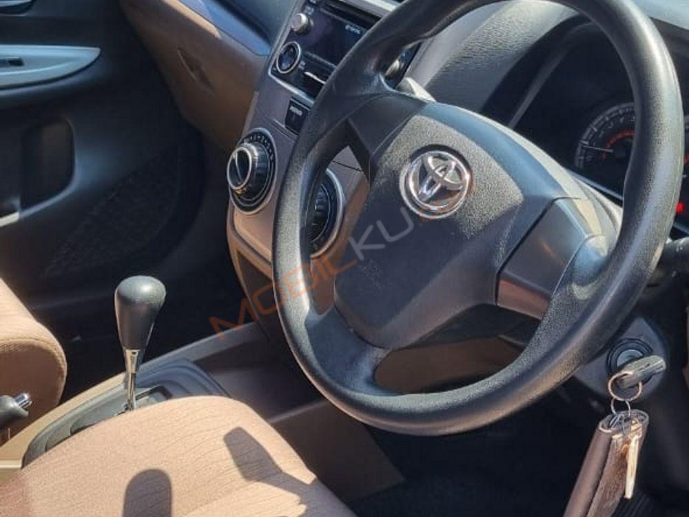 Mobil Toyota Avanza 2018