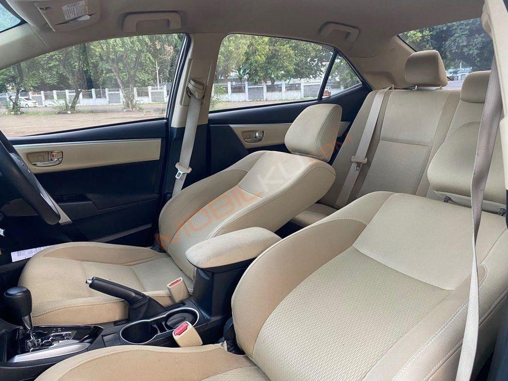 Mobil Toyota Corolla 2018