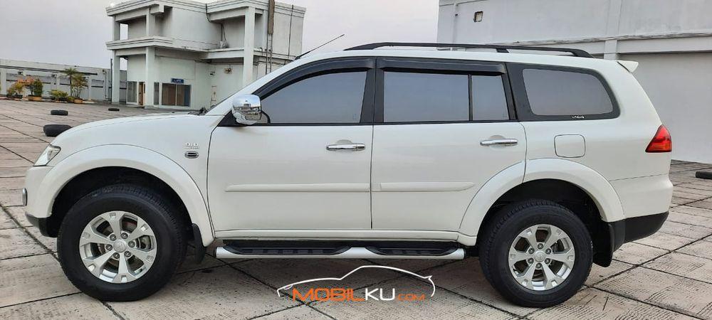 Mobil Mitsubishi Pajero Sport 2012