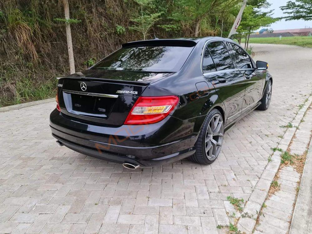 Mobil Mercedes-Benz C-Class 2008