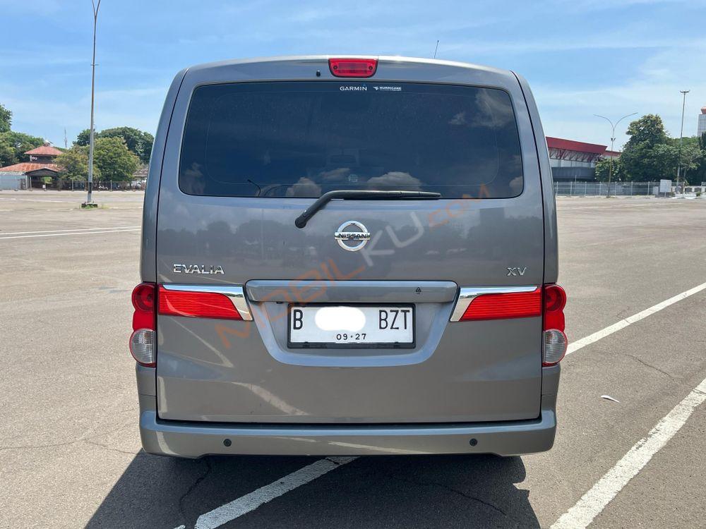 Mobil Nissan Evalia 2012