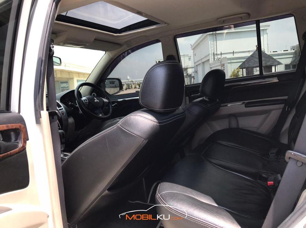 Mobil Mitsubishi Pajero Sport 2014