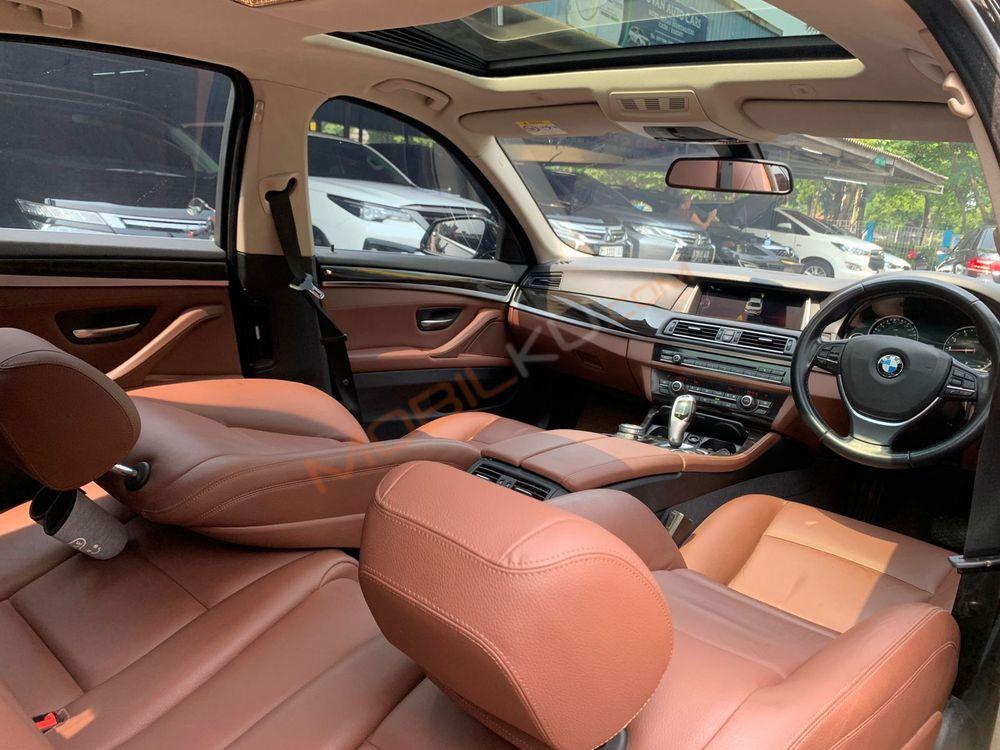 Mobil BMW 5 Series 2016