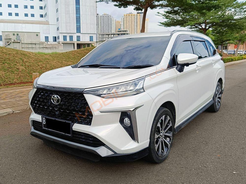 Mobil Toyota Veloz 2023