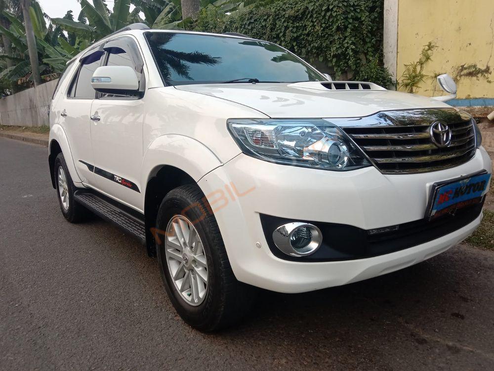 Mobil Toyota Fortuner 2014