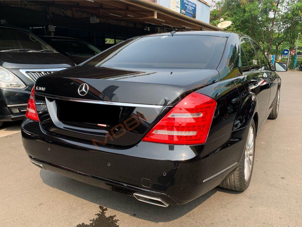 Mobil Mercedes-Benz S-Class 2011