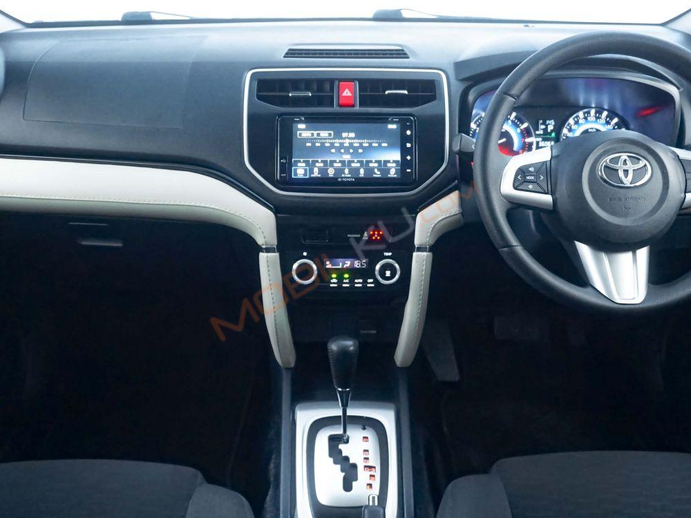 Mobil Toyota Rush 2020