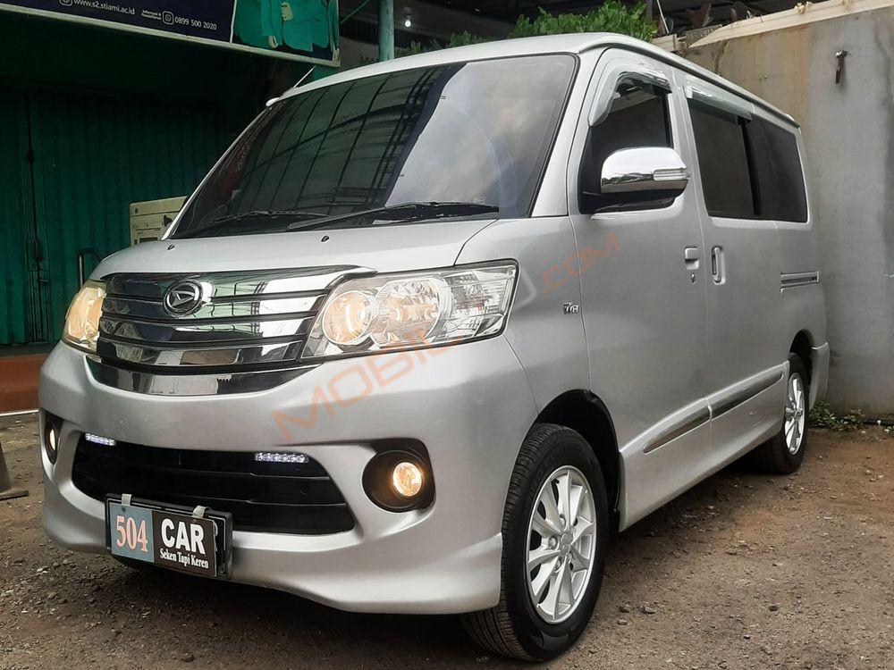 Mobil Daihatsu Luxio 2016