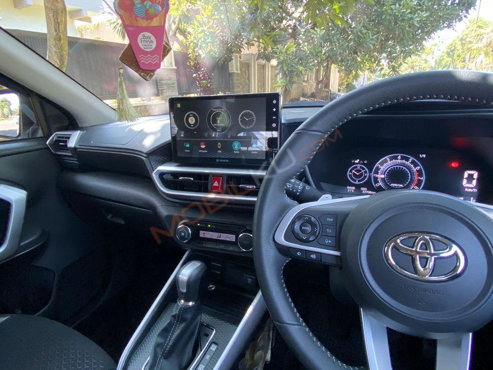 Mobil Toyota Raize 2021