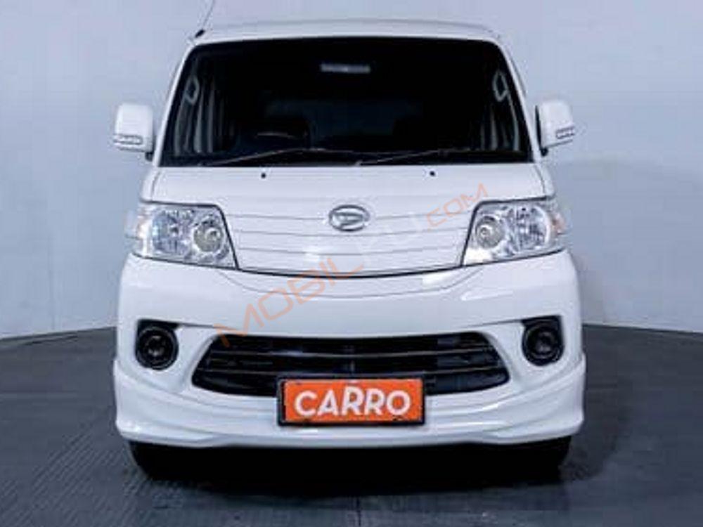 Mobil Daihatsu Luxio 2019