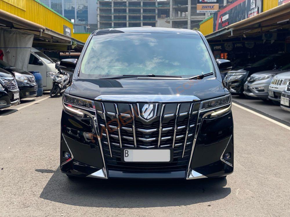 Mobil Toyota Alphard 2018