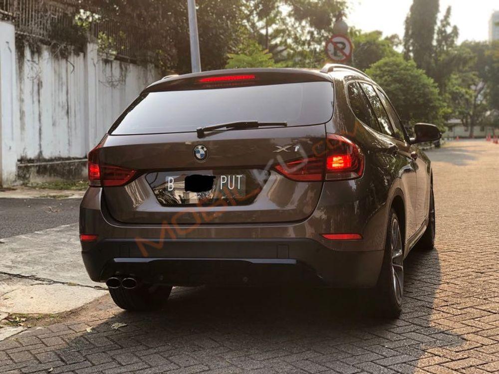 Mobil BMW X1 2013