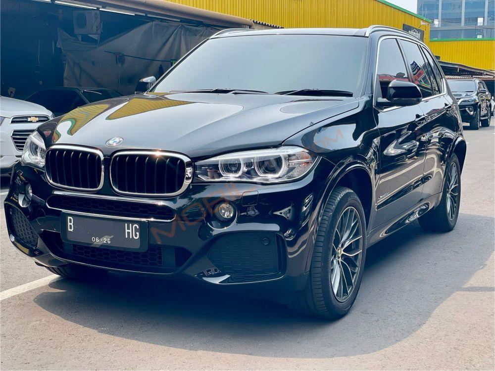 Mobil BMW X5 2015