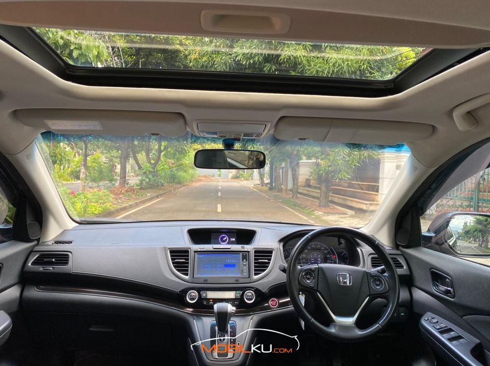 Mobil Honda CR-V 2016