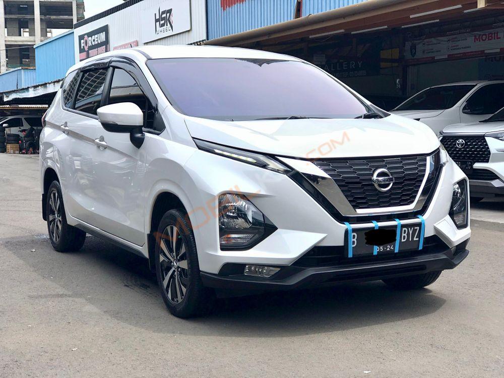 Mobil Nissan Livina 2019