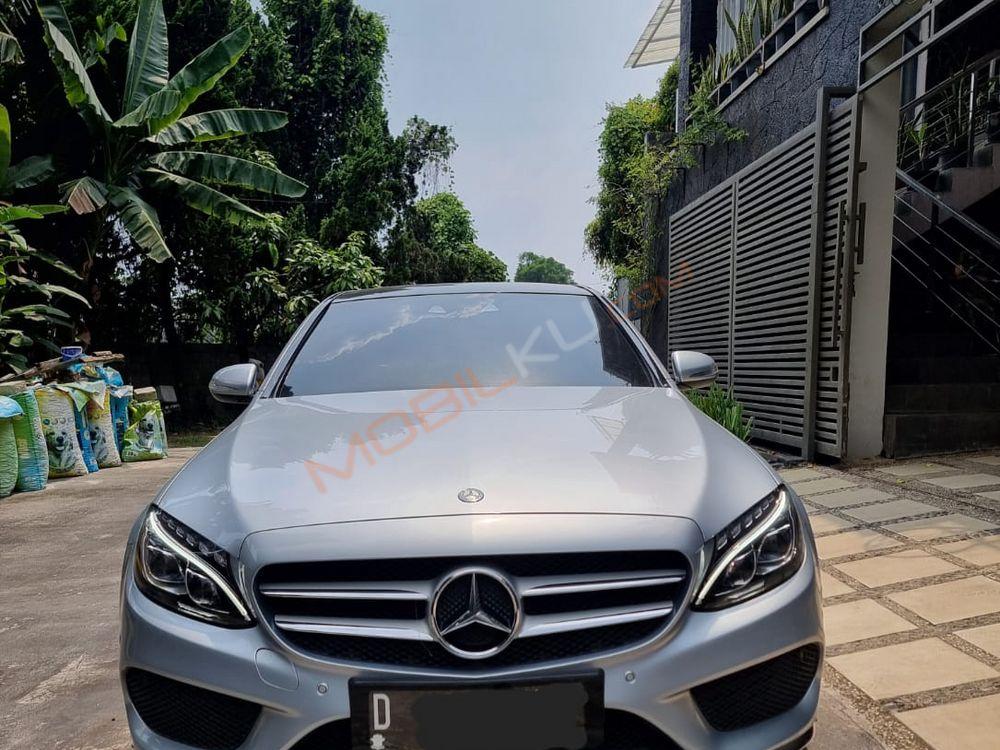 Mobil Mercedes-Benz C-Class 2015