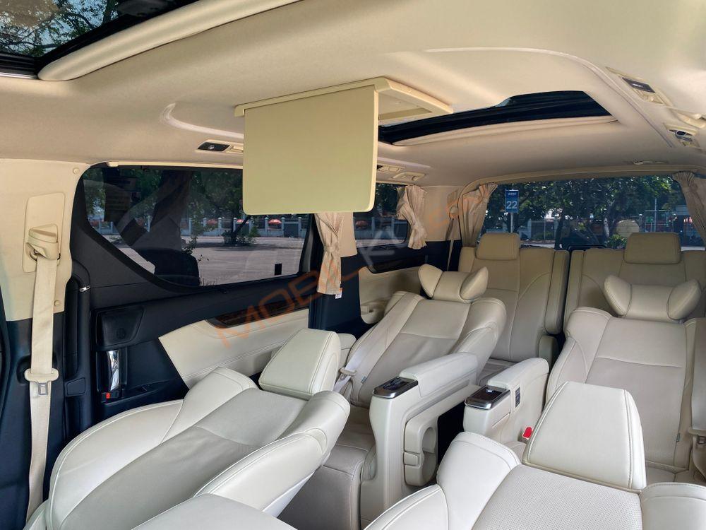 Mobil Toyota Alphard 2023
