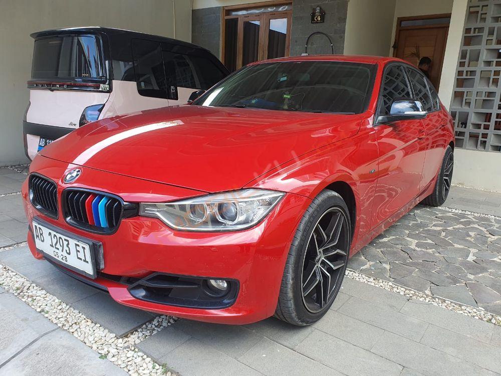 Mobil BMW 3 Series 2013