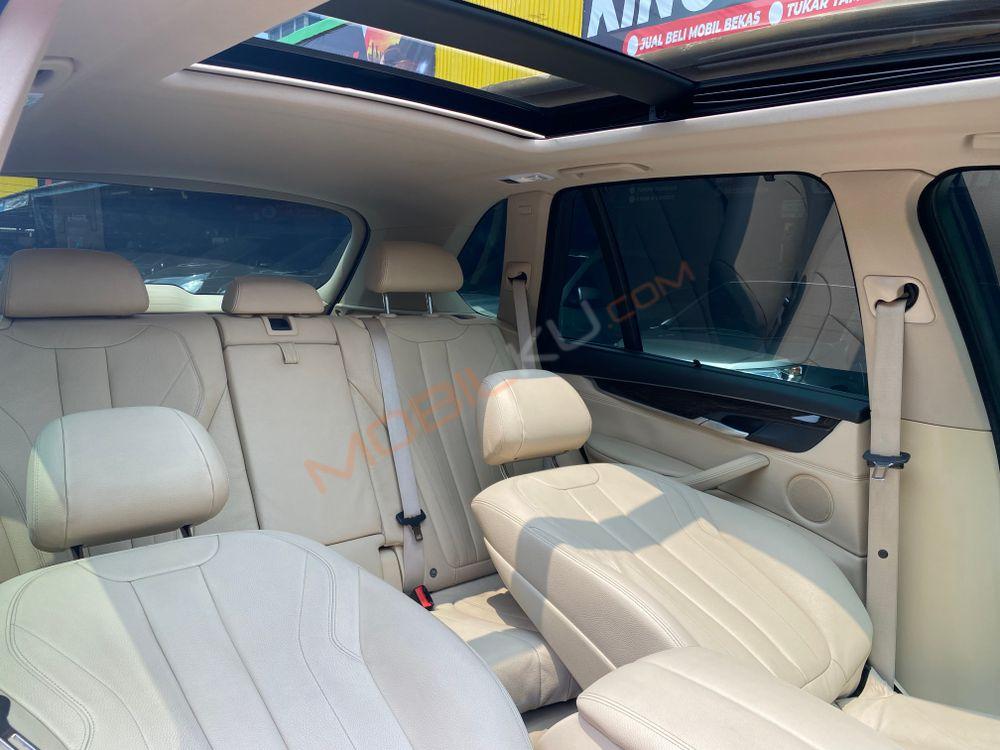 Mobil BMW X5 2015