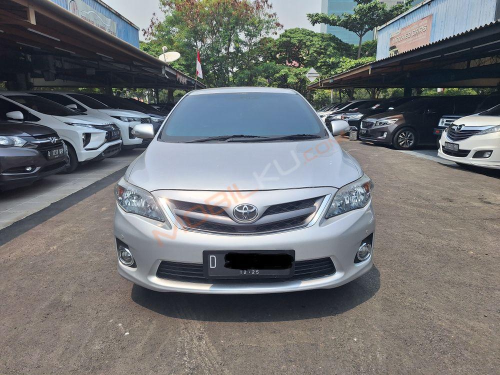 Mobil Toyota Corolla 2010
