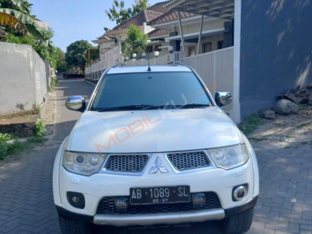Mobil Mitsubishi Pajero Sport 2012