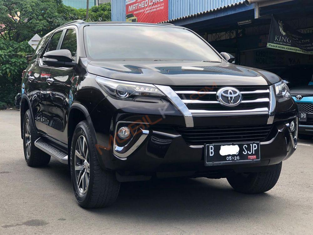 Mobil Toyota Fortuner 2016