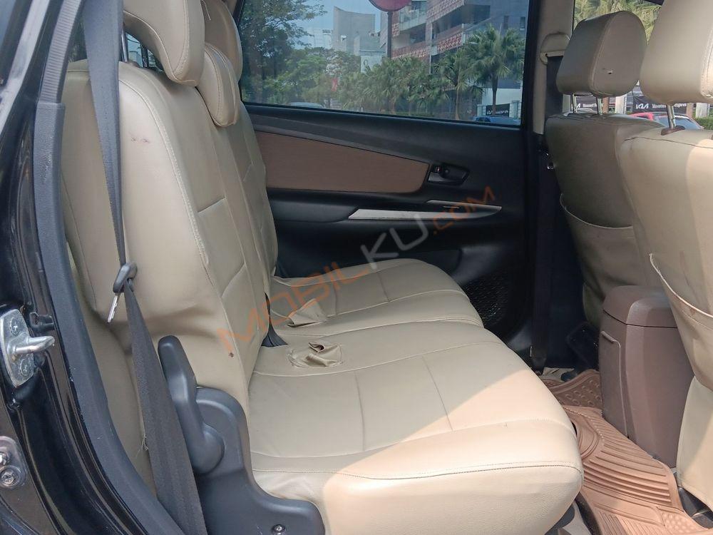 Mobil Toyota Avanza 2015
