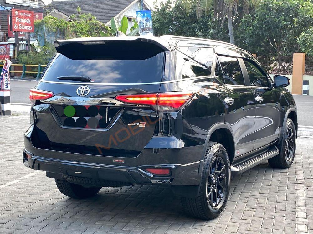 Mobil Toyota Fortuner 2023
