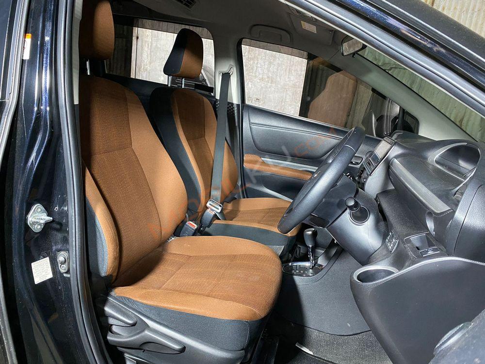 Mobil Toyota Sienta 2017