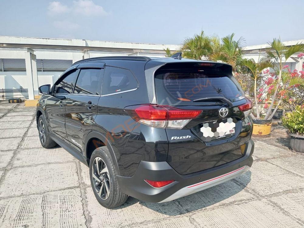 Mobil Toyota Rush 2018