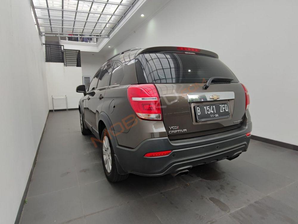 Mobil Chevrolet Captiva 2014