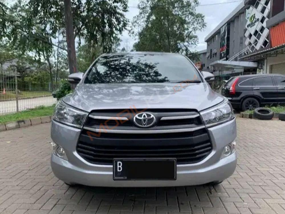 Mobil Toyota Kijang Innova 2016