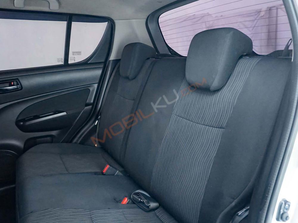 Mobil Suzuki Swift 2014