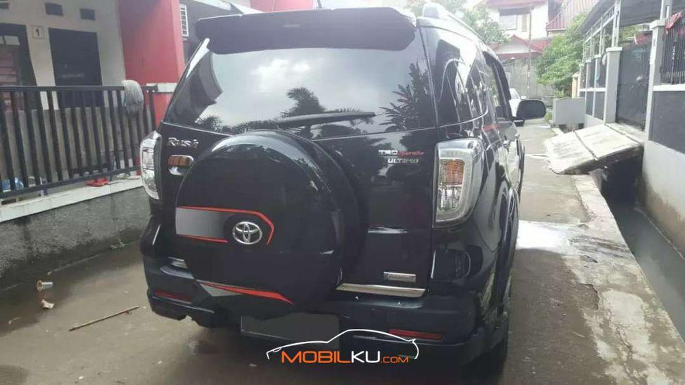 Mobil Toyota Rush 2017