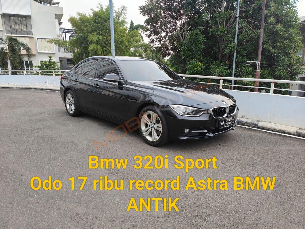 Mobil BMW 3 Series 2015